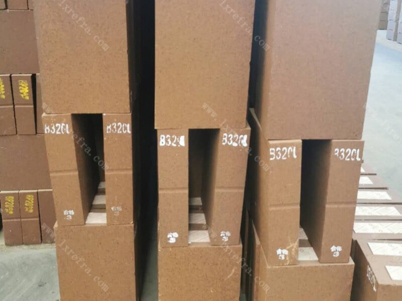 Fire magnesium aluminum bricks