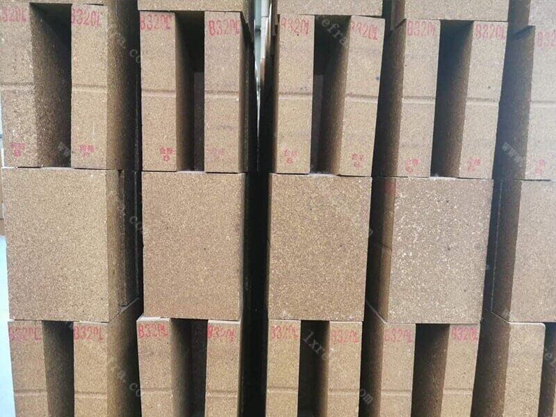 Magnesium iron aluminum firebricks