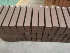 Semi rebonded magnesia chrome brick
