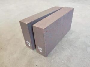 Direct bonded magnesia chrome brick