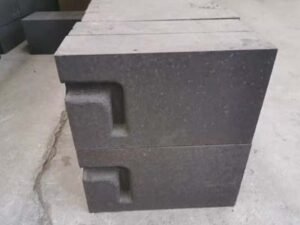 Fused rebonded magnesia chrome brick