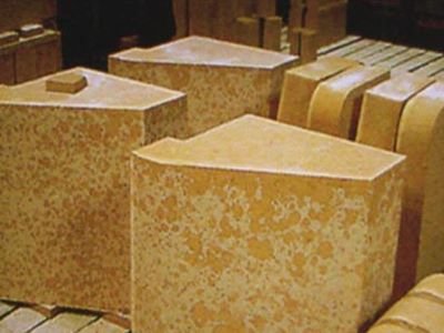 Silica bricks