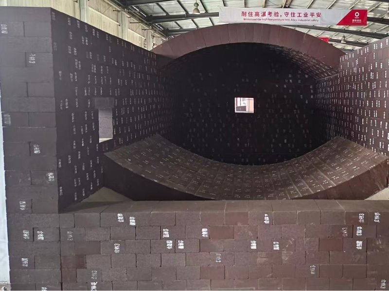 reverberatory furnace
