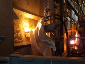 glass melting furnaces