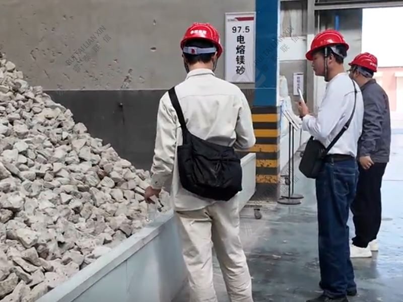 refractory bricks Vietnamese customer