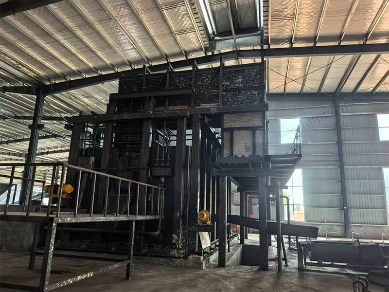reverberatory furnace